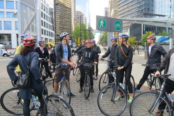 Kod besöker Vancouver och Chicago